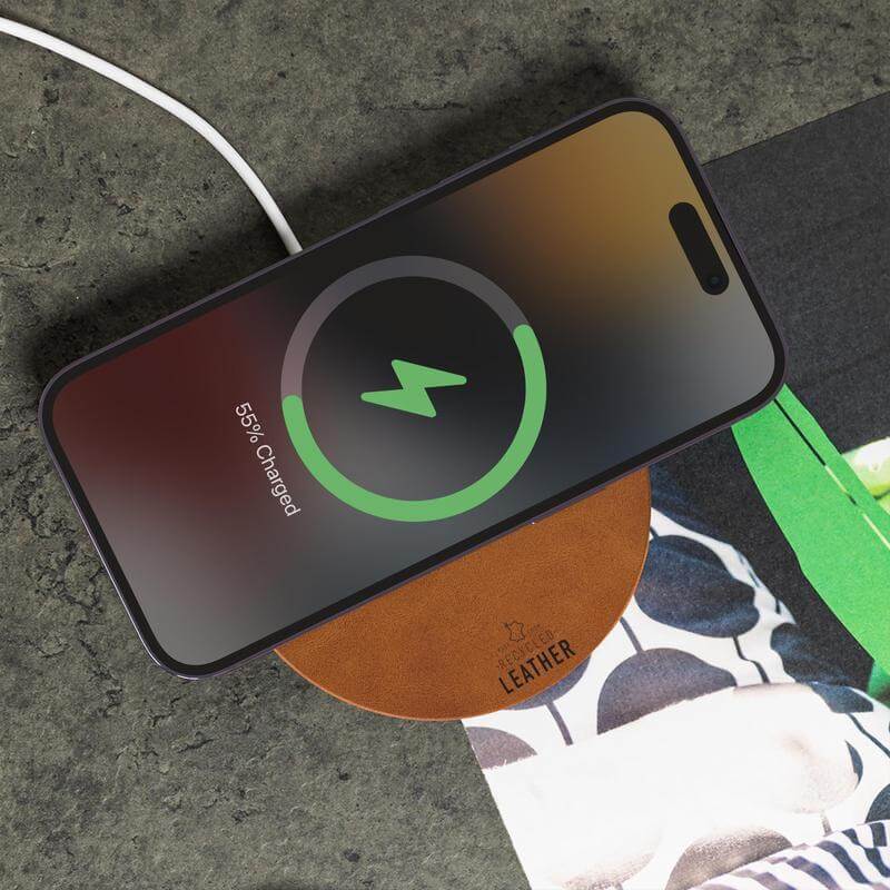 ANZIO - Recycled Leather 15W Wireless Charger - White/Tan - Image 4