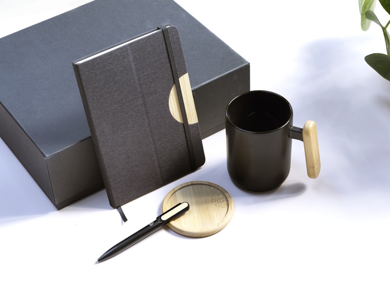 Laura A5 hard cover notebook and ballpoint pen gift set (black ink) - Image 6