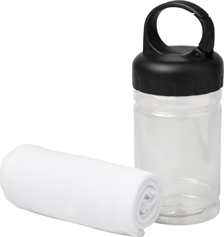Remy cooling towel in PET container