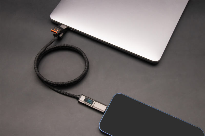 SCX.design C57 100W magnetic cable with display - Image 6