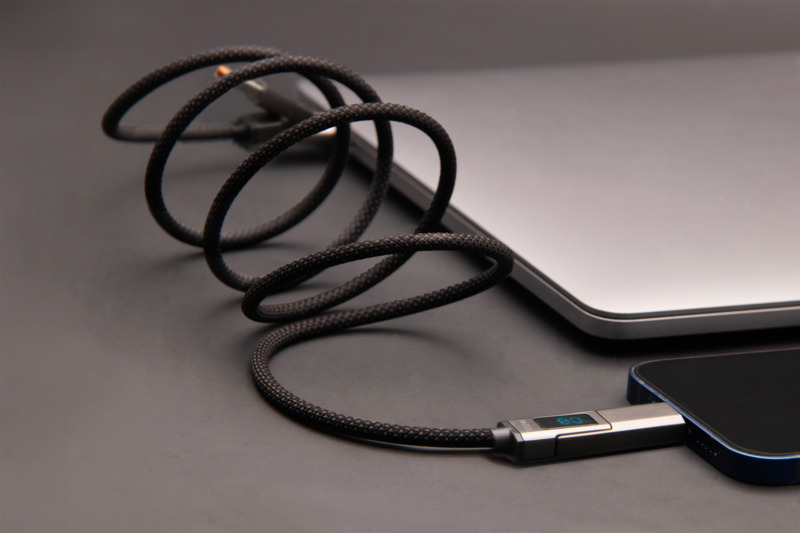 SCX.design C57 100W magnetic cable with display - Image 7