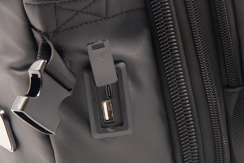 SCX.design L14 backpack with air suction system 40L - Image 8