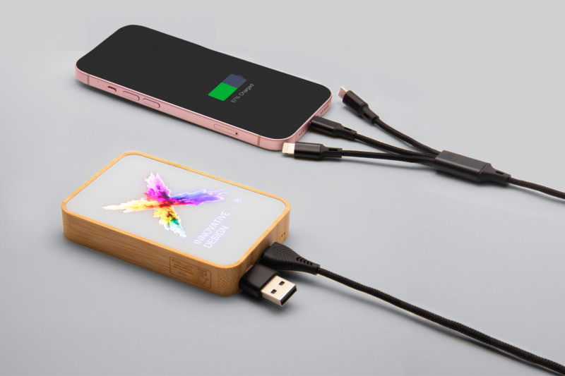 SCX.design P26 15W 5000 mAh wooden MagSafe power bank - Image 3