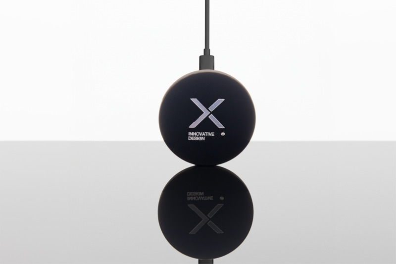 SCX.design W37 15W extra slim recycled aluminium wireless charging pad - Image 4