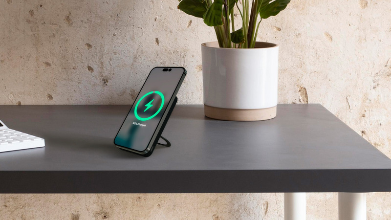 SCX.design P28 5000 mAh power bank with folding ring - Image 4